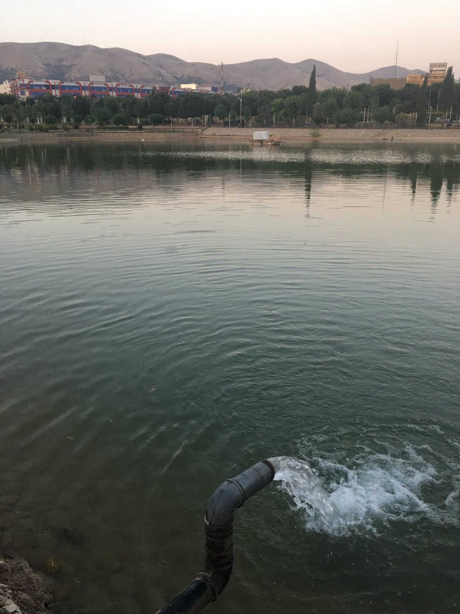 لم يكن صديقي القديم سيء أبداولا يمكن أن أتحدث عنه بكُره،هو فقط أراد إخباري بطريقته أن لاشيء يندرج تحت مسمى البقاء الأبدي