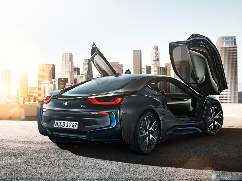 FernandoTriana5's tweet photo. No hace falta ser un pájaro para poder volar. #BMWi8 #DesataTusEmociones https://t.co/UmZ7YRi8Mg