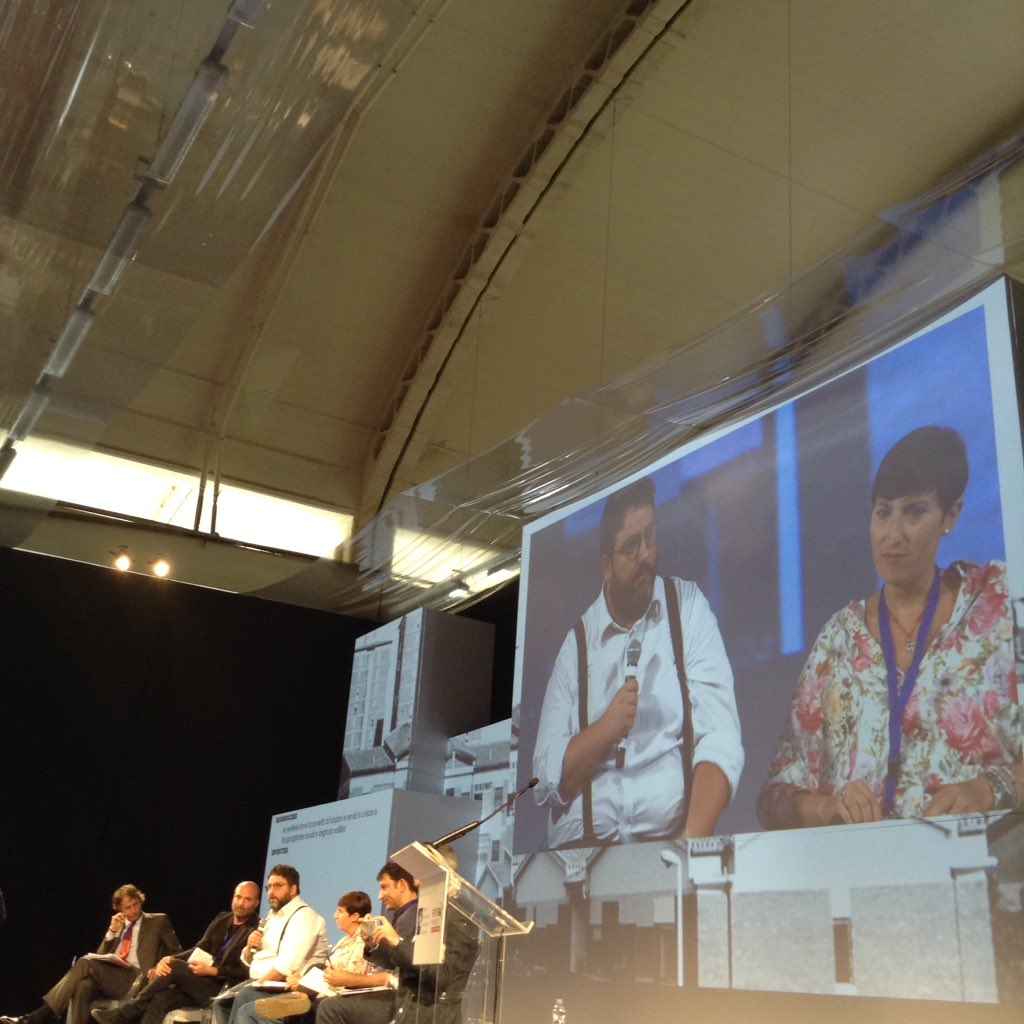 Movimentare le istituzioni, contaminare le politiche pubbliche, sostenere la sostenibilità 
 <a href="/RobertoCovolo/">Roberto Covolo</a> <a href="/FarmFavara/">Farm Cultural Park</a> #FuturoPeriferie