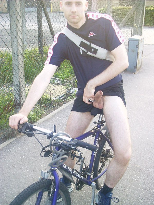 DByoUXwXgAEENya.jpg:large