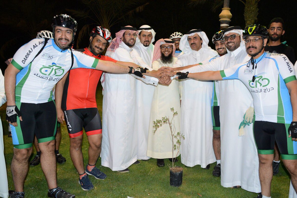 NCMKSA's tweet photo. بمناسبة #يوم_البيئة_العالمي قامت جمعية غواص بزرع 2000 شتلة صديقة #للبيئة بالمنطقة #الشرقية https://t.co/YJ8IY90tfR