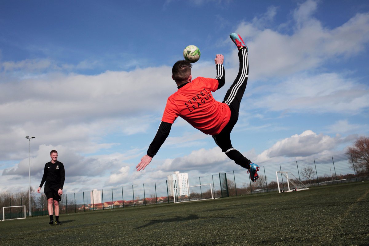 FIFAcom's tweet photo. 📽️ Find out how @Street_League, with the help of #FootballForHope, is tackling youth unemployment in the UK ⚽️❤️👏
➡️ https://t.co/xAYAQ5c4z6 https://t.co/5y3uSiX5hI