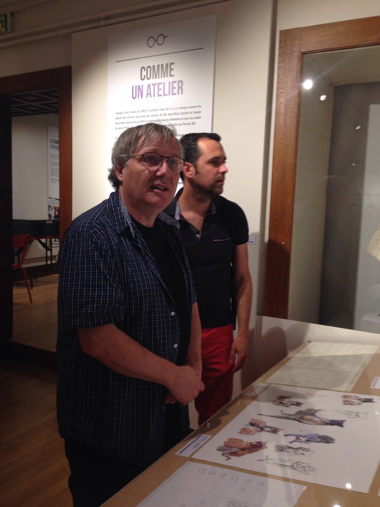 MusImprim's tweet photo. #Scottmccloud devant les planches originales de #Blacksad expo #Bd #MusImprim https://t.co/I2kUWGE2zL