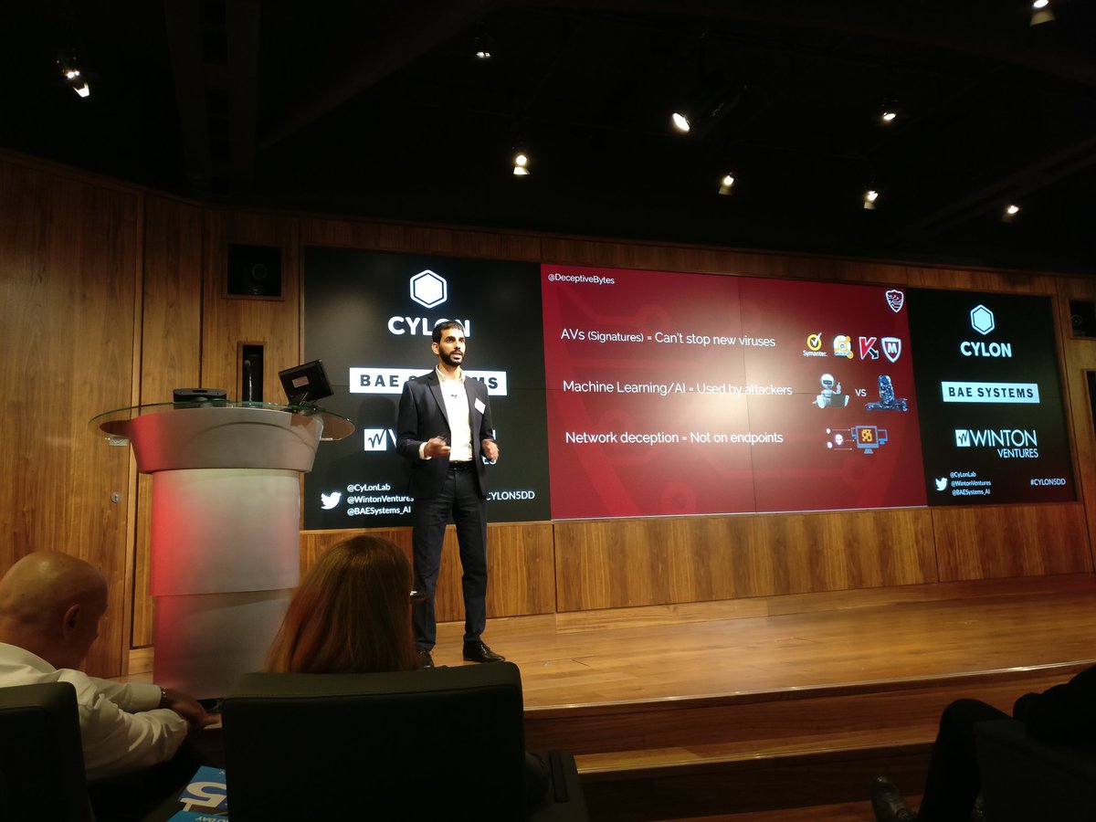 oliverloit's tweet photo. Next gen. #antivirus with @DeceptiveBytes .

#Cylon5DD https://t.co/qlT0j6VLda