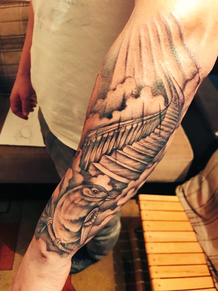 InkOfHearts's tweet photo. The stairway to heaven 🕊

#IOH #InkOfHearts #Tattoo #StairwayToHeaven #BlackAndWhiteTattoo #TattooSleeves #GetInked https://t.co/RhFwgXm5tx