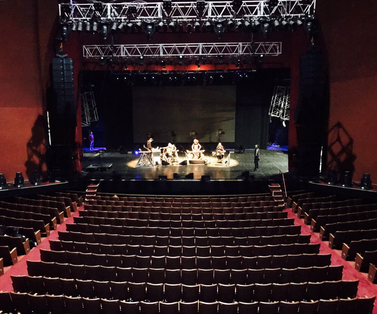 Probando.... esta noche #acusticazo junto a <a href="/GiecoLeon/">Leon Gieco</a> <a href="/saltalabanca/">Juan Pablo Reynoso</a> y <a href="/LittoNebbiaOk/">Litto Nebbia</a> en el <a href="/teatrogranrex/">Teatro Gran Rex</a> <a href="/barockar/">B.A.Rock</a>