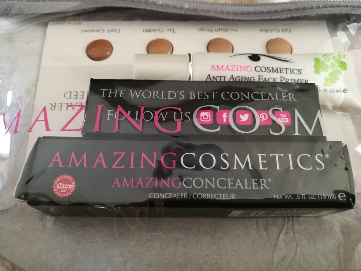 Rosiemakeup01's tweet photo. I can't wait to test my new @amazingcosmetic products as everyone is raving about them #makeupartist #makeup #amazingconcealer #proMUA #mua https://t.co/8dnUX90QIA