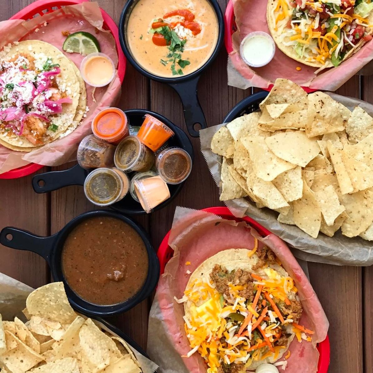torchystacos's tweet photo. Who would you share with? #NationalBestFriendsDay https://t.co/JMJNqgYxaK