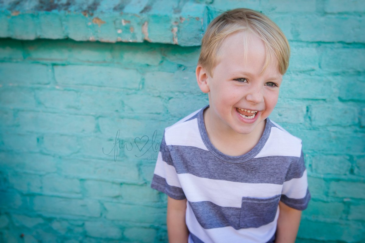 funlovephoto's tweet photo. This little piece of utter gorgeousness.
#sweetlittleboy #alittlebitcheeky https://t.co/lqhs5vfVqB