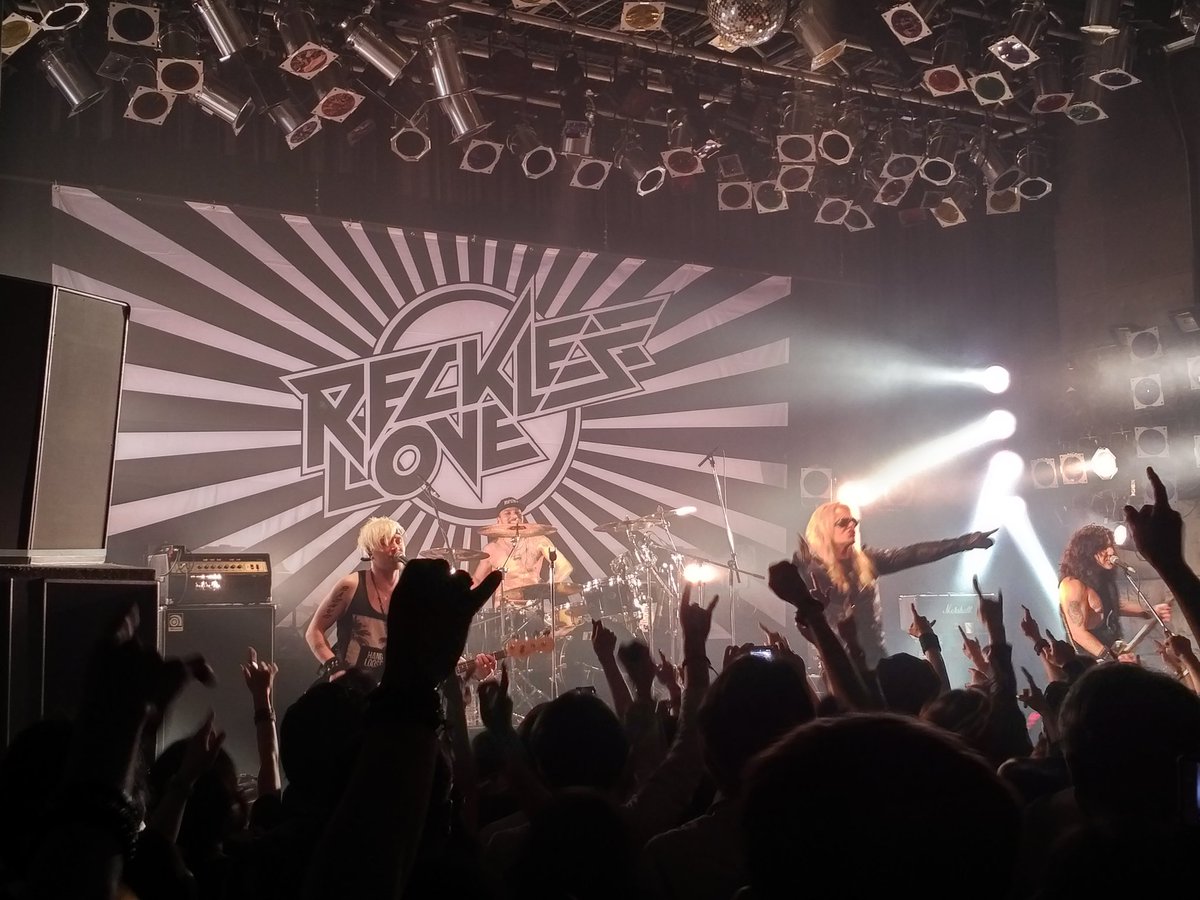 kissa_y3's tweet photo. れっくらすらゔ❤kiitos oikein paljon❤❤
@RecklessLoveCom @OlliHerman @PepeReckless @HessuMaxx @JalleVerne @marquee_live #recklesslove #tokyoinvasion https://t.co/0mwUQg0RWO