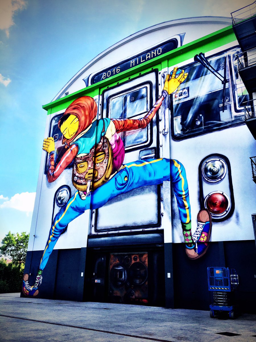 MilenaLazzaroni's tweet photo. #StreetArt My Passion! #Efemero by @OsGemeos è il primo artwork #OutsideTheCube #HangarBicocca #Milano io così 😳👏🏻🔝#ArtToThePeople https://t.co/z4JnR8pwAY