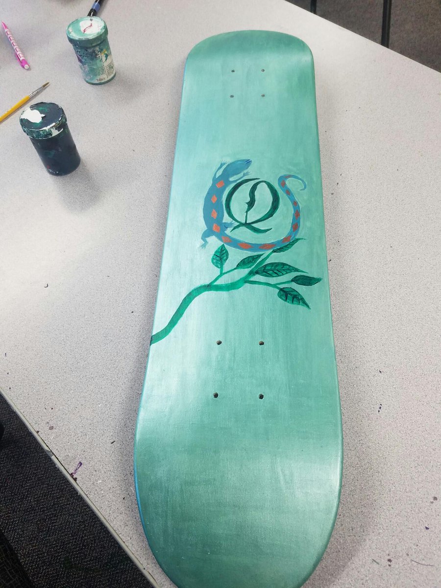 AnimalitySkate's tweet photo. First vine moving along and looking great! ☺ #custom #artwork #skate #deck #design #blue #skateboard https://t.co/dcLcKzIyS2