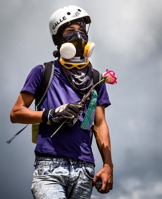 AlfredoAV1821's tweet photo. God bless Neomar Lander (17)! He was killed yesterday by the brutal repression if the Venezuelan National Guards! Venezuela Libre! Justicia! https://t.co/5628cpqTIM