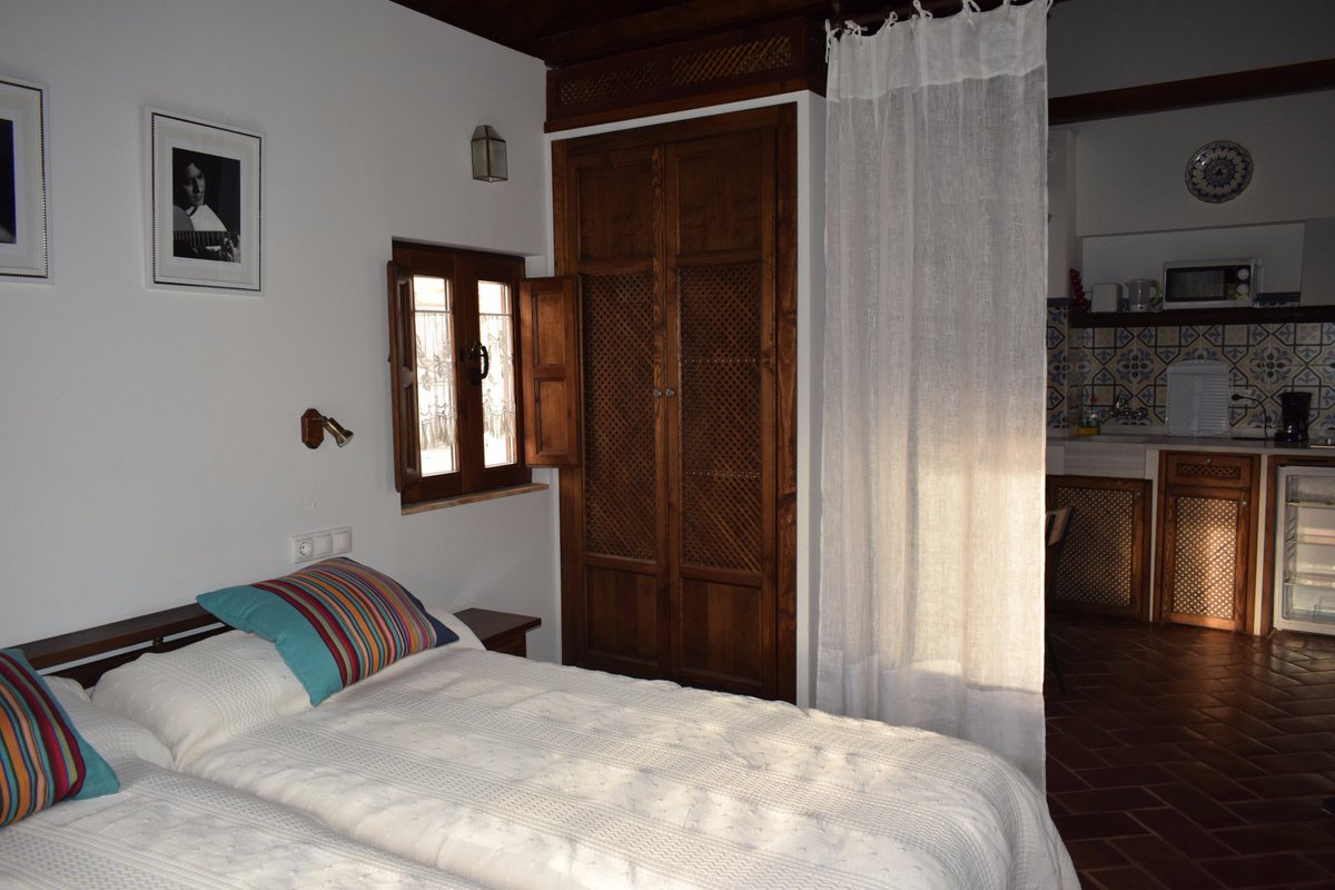 DeRamilla's tweet photo. Disponibilidades en el "Carmen de Ramilla", del 25 al 30 de junio 2017 : Apartamento "Granada" con vista en el Jardín al precio de 75€/noche https://t.co/uiFUVXlRbD