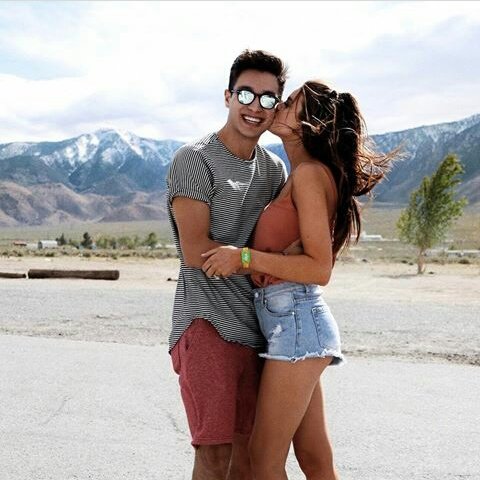 teamjessrielph's tweet photo. i nominate JESS &amp; GABE CONTE for #ChoiceYoutuber &amp; #ChoiceMaleWebstar #ChoiceFemaleWebStar 
RETWEET OR FAVE PLEASE!!! 💛 #TeenChoice https://t.co/uB0WnZzTQe