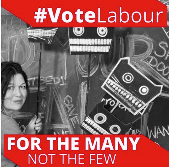 janefrere's tweet image. #YES @HenriettaPaine  Up Here in #Scotland its our queen #NicolaSturgeon @theSNP @drewhendrySNP Hopefully #Labour / #SNP pact `#MaynoWay