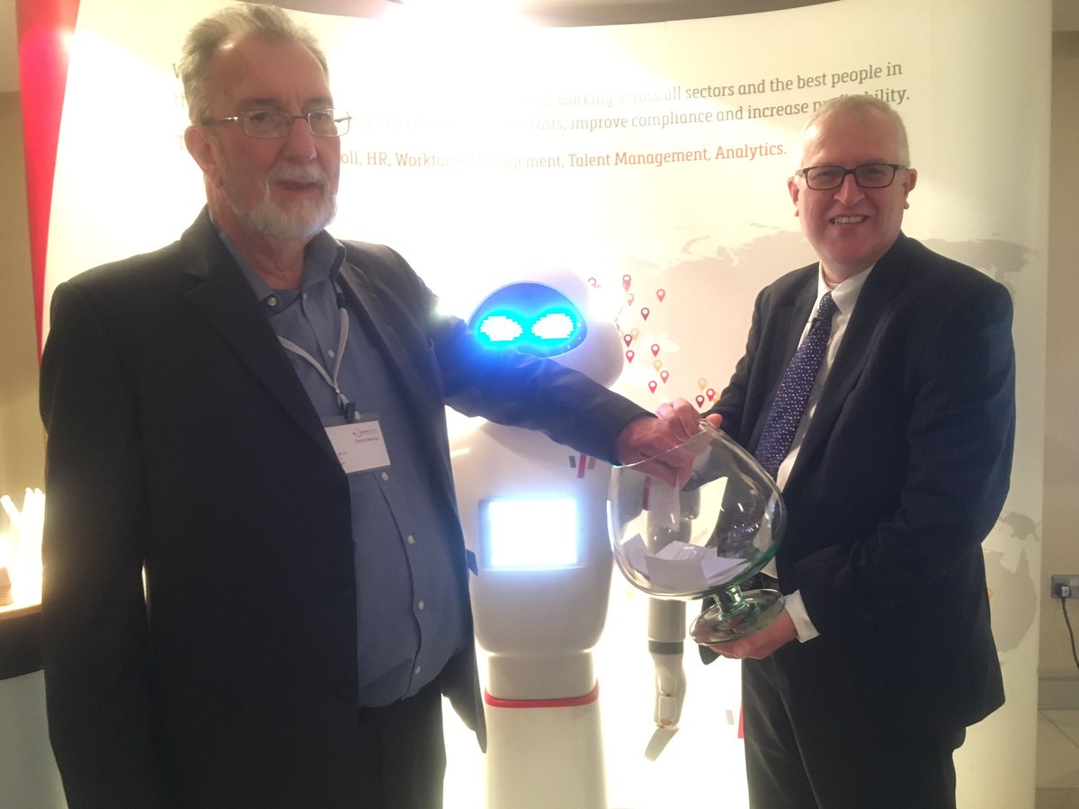 SDWorxUKI's tweet photo. Draw has now taken place and winner will be announced at 2.15pm after @PSimonParsons session! Good luck all. #FutureFocusedPayroll https://t.co/DbEonplY6a