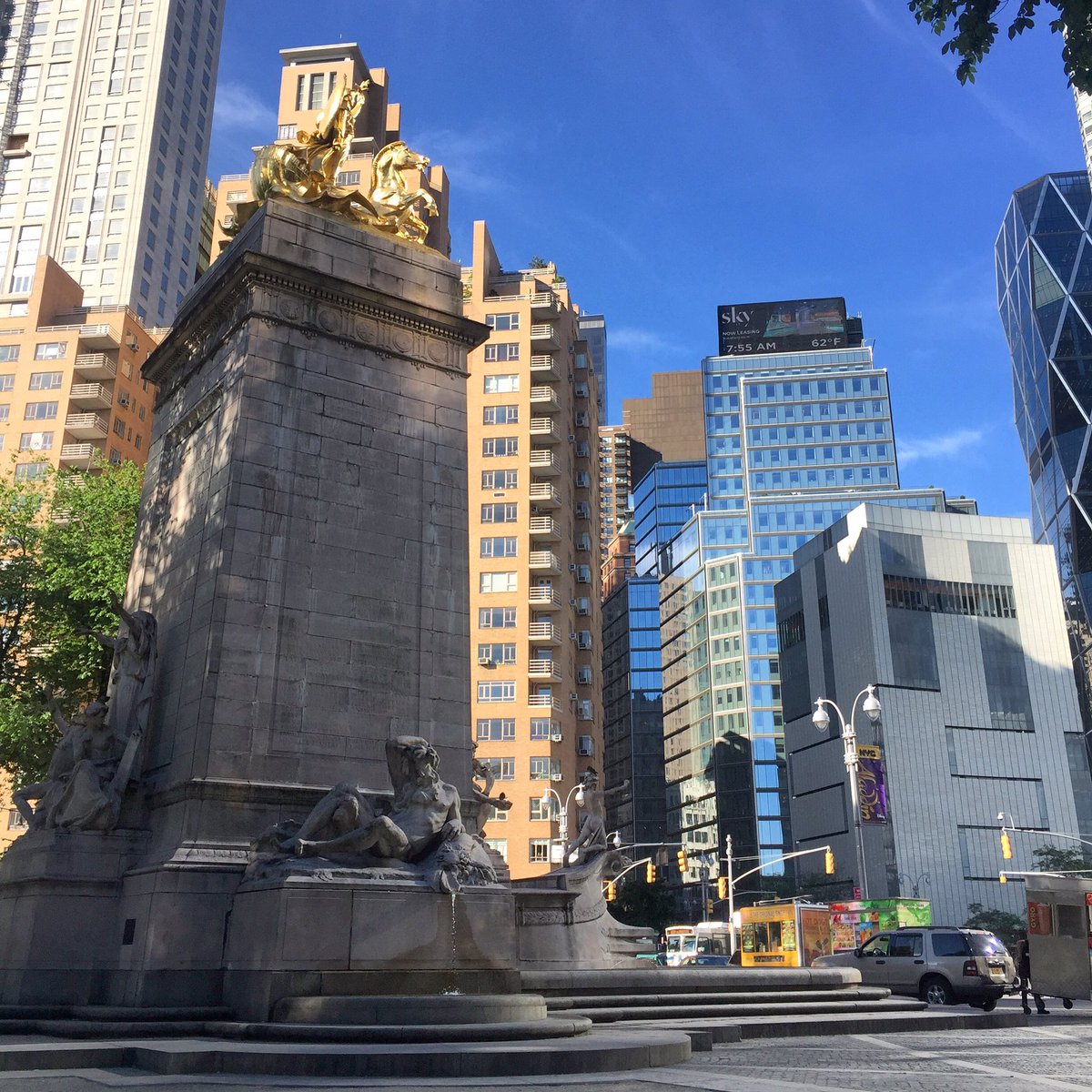 monettenewyork's tweet photo. A busy #WashingtonDC today. πͺGood morning, #NYC ! β€π#Keeplovingandsmiling #iloveny #newyorkcity #newyork #nofilter https://t.co/1hAUDKJIsB