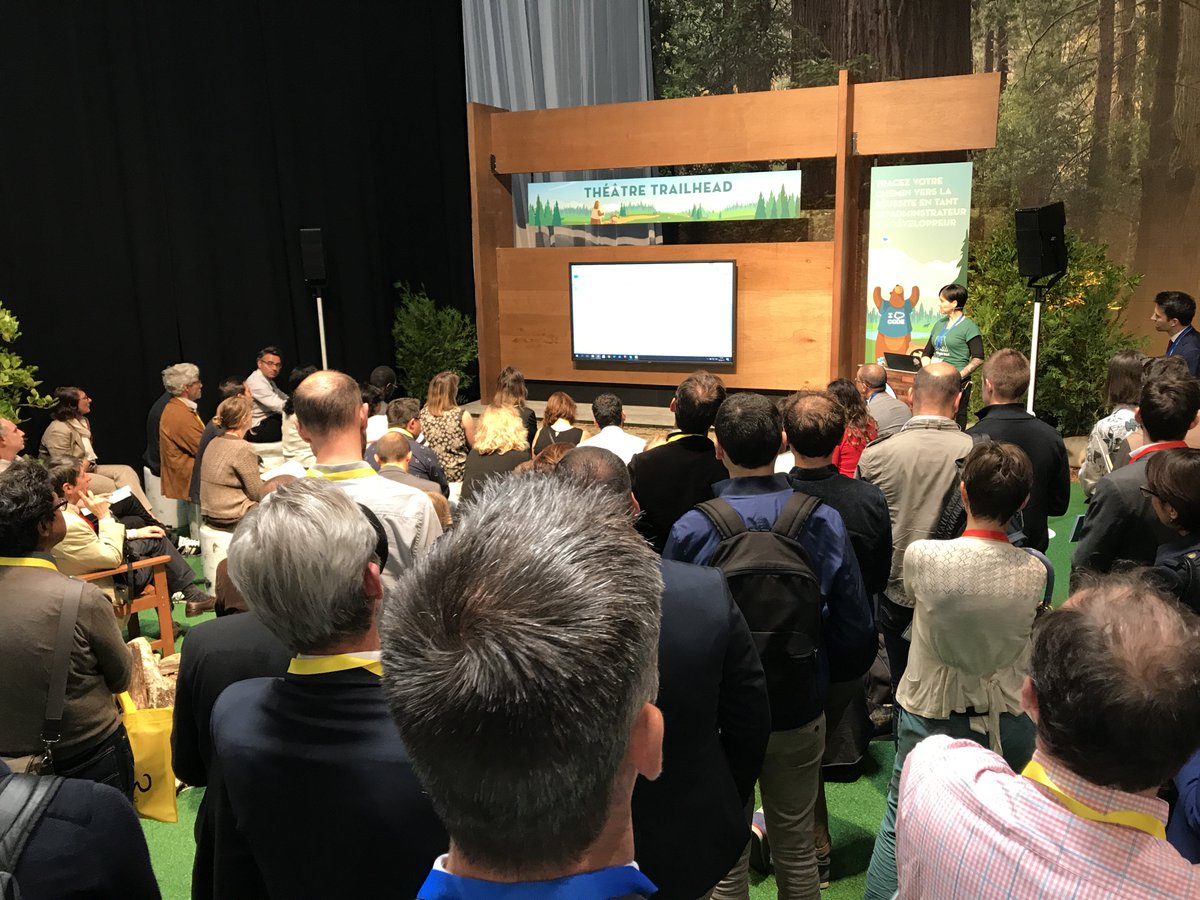 pimdewit's tweet photo. Now that’s a serious audience @LoitsAnais Thanks for sharing your knowledge at #salesforce #worldtour Paris https://t.co/ajFCZKcPzN