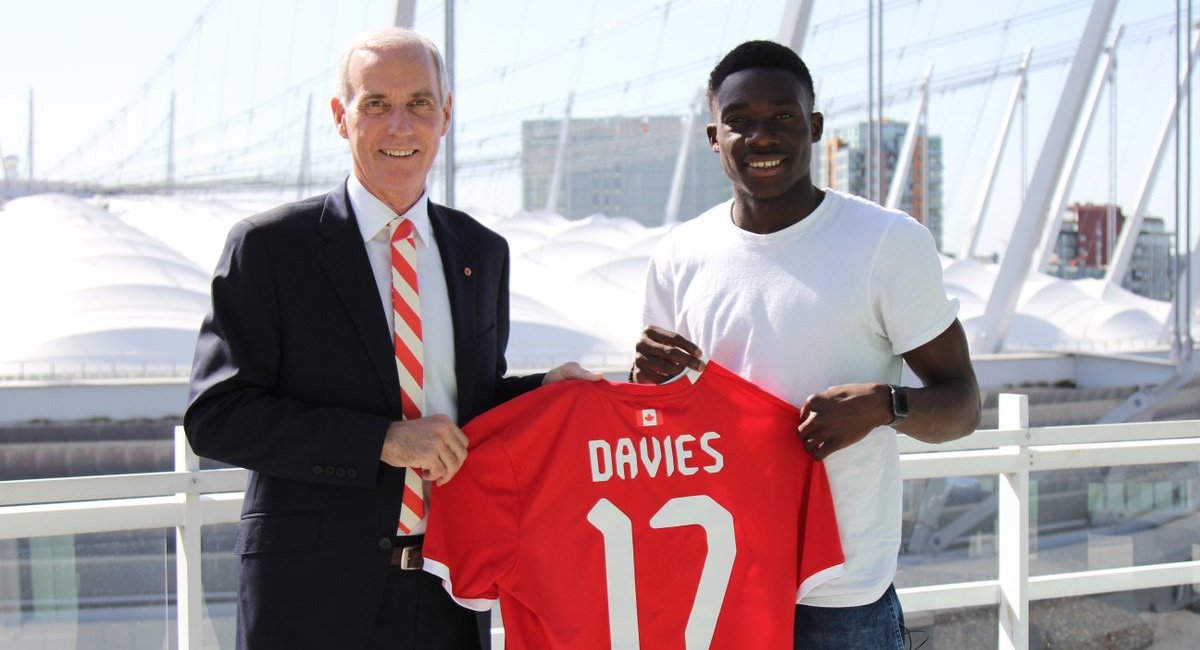 SoccrCa's tweet photo. Canada | La belle histoire d'Alphonso Davies : https://t.co/WxwpaxMl4A #SoccerCAN #CanMNT #VWFC 🍁 https://t.co/SFtsSqHt61