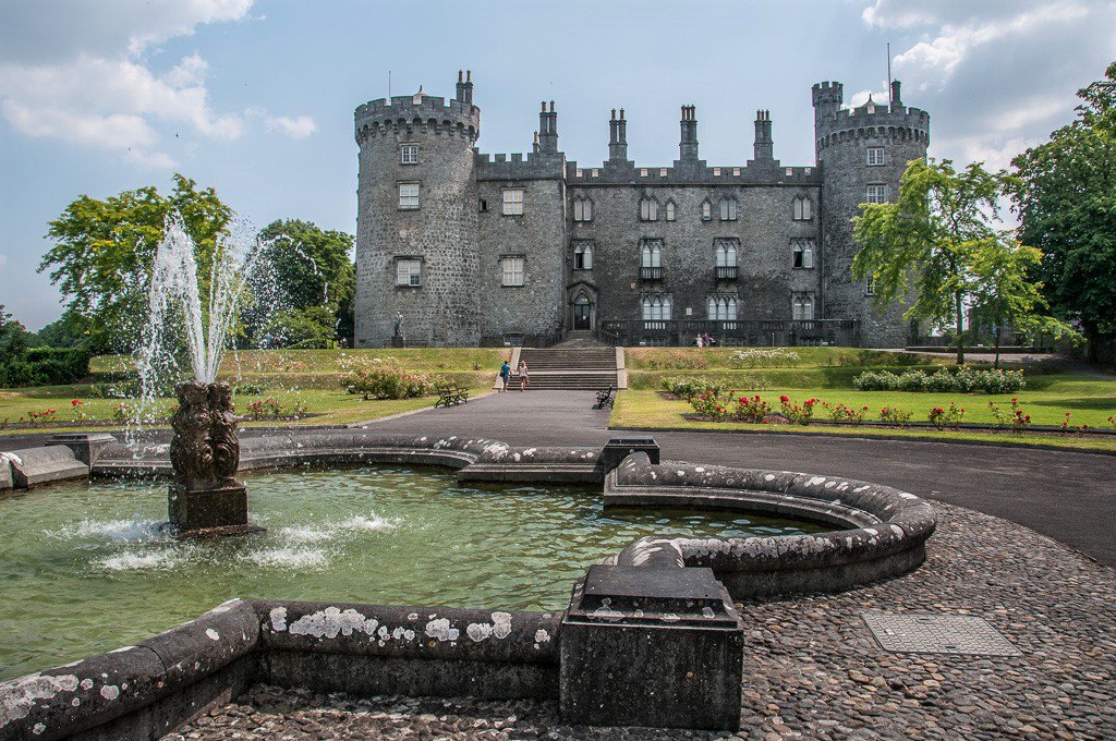 orgdublintours's tweet photo. Kilkenny Castle

#dublin #dublinwalking #europetours #dublintours #beautifuldublin #discover #walking #tour  

https://t.co/nA1OPvvJhM https://t.co/FGMNyBjZUN