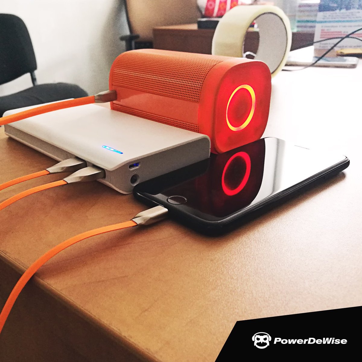 PowerDeWise's tweet photo. You want chargers? We got plenty.
#powerdewise #microphone #cabel #Chargers https://t.co/nCZOf8Kd20