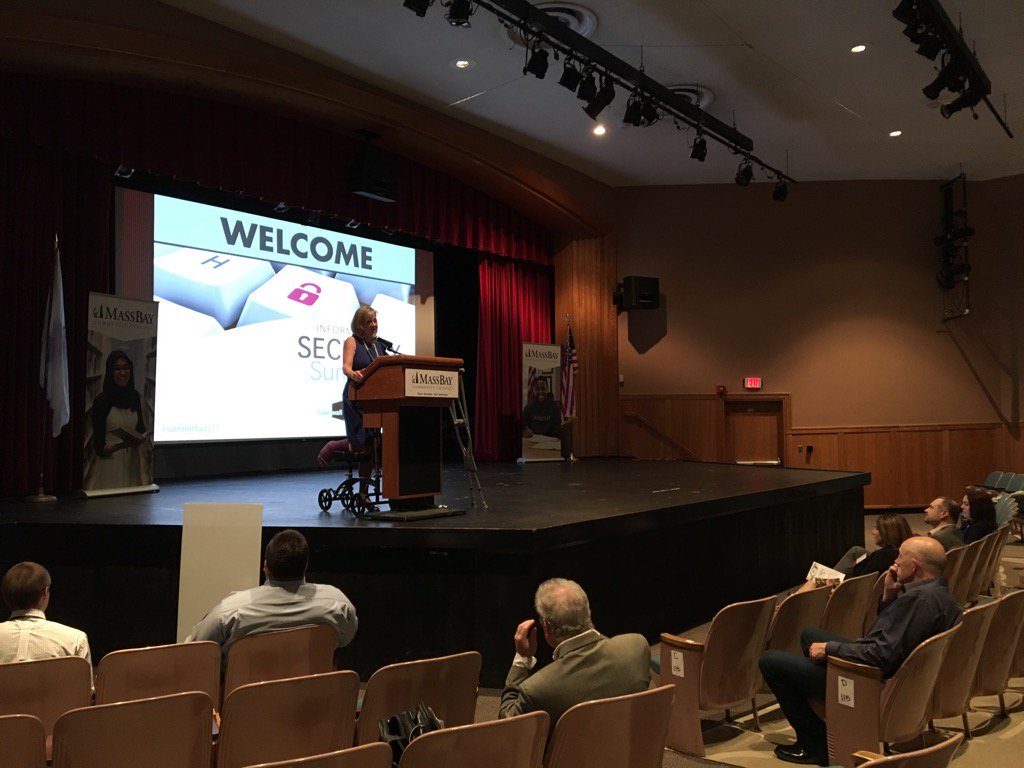 MassBayCommCol's tweet photo. #Summitbuzz17 is underway!
#StartHereGoAnywhere https://t.co/xWioLlVvVb