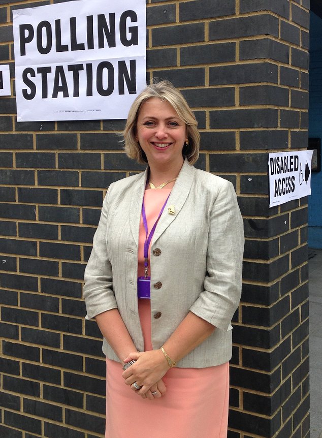 RCGPCumbria's tweet photo. Don’t forget to get out and vote today. Join the
other #DocsAtPollingStations like @HelenRCGP and share a selfie when you do! https://t.co/nfAbueEKNz