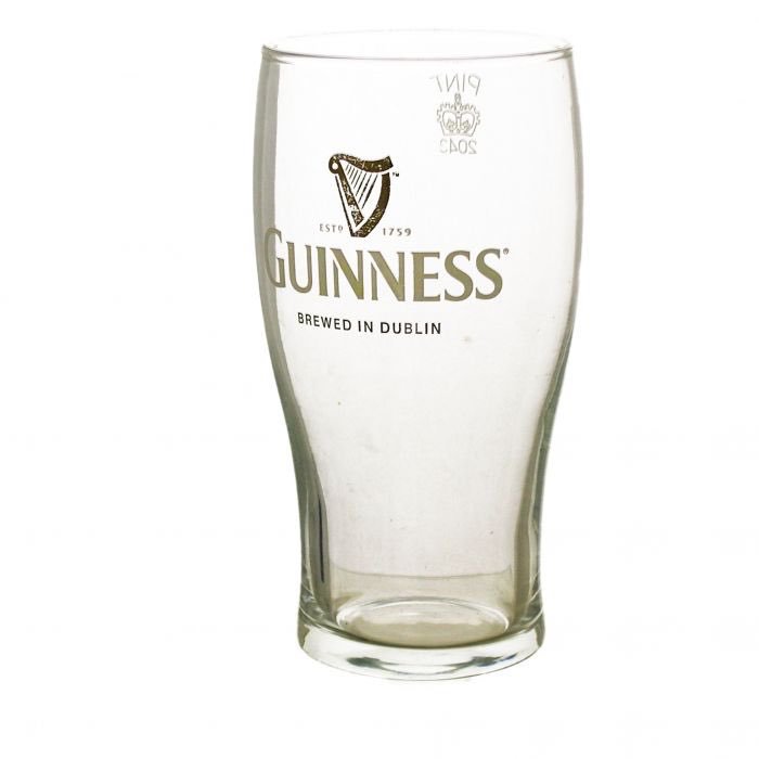 VinylHops's tweet photo. @simonsaysbeer @sweeney_aidan @irishfinney @thebeerhopster @craftbeersoflre @jcitdub @MrsBeerSnob wha! That's not a real tulip glass! https://t.co/HThsrt1mog