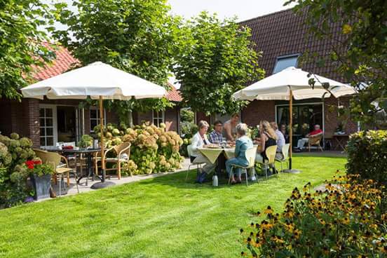 Theetuin De Gauwe Krakeling Winsum Friesland doet ook mee met de "OPEN Theetuinen DAG". Van harte welkom.