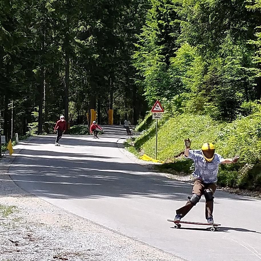 JustinReadings's tweet photo. #alpenrauchen2017 if you're not here you made a mistake. First day sun's out fully dry 5km track. Three days to go… https://t.co/We5LIF8Vpy https://t.co/qgmpiEiL1h