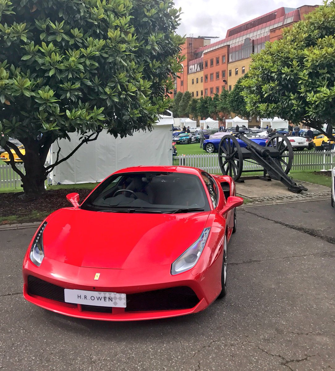 An incredible venue for @CityConcours 🌳 Come and meet the #488GTB and current #V8HRO