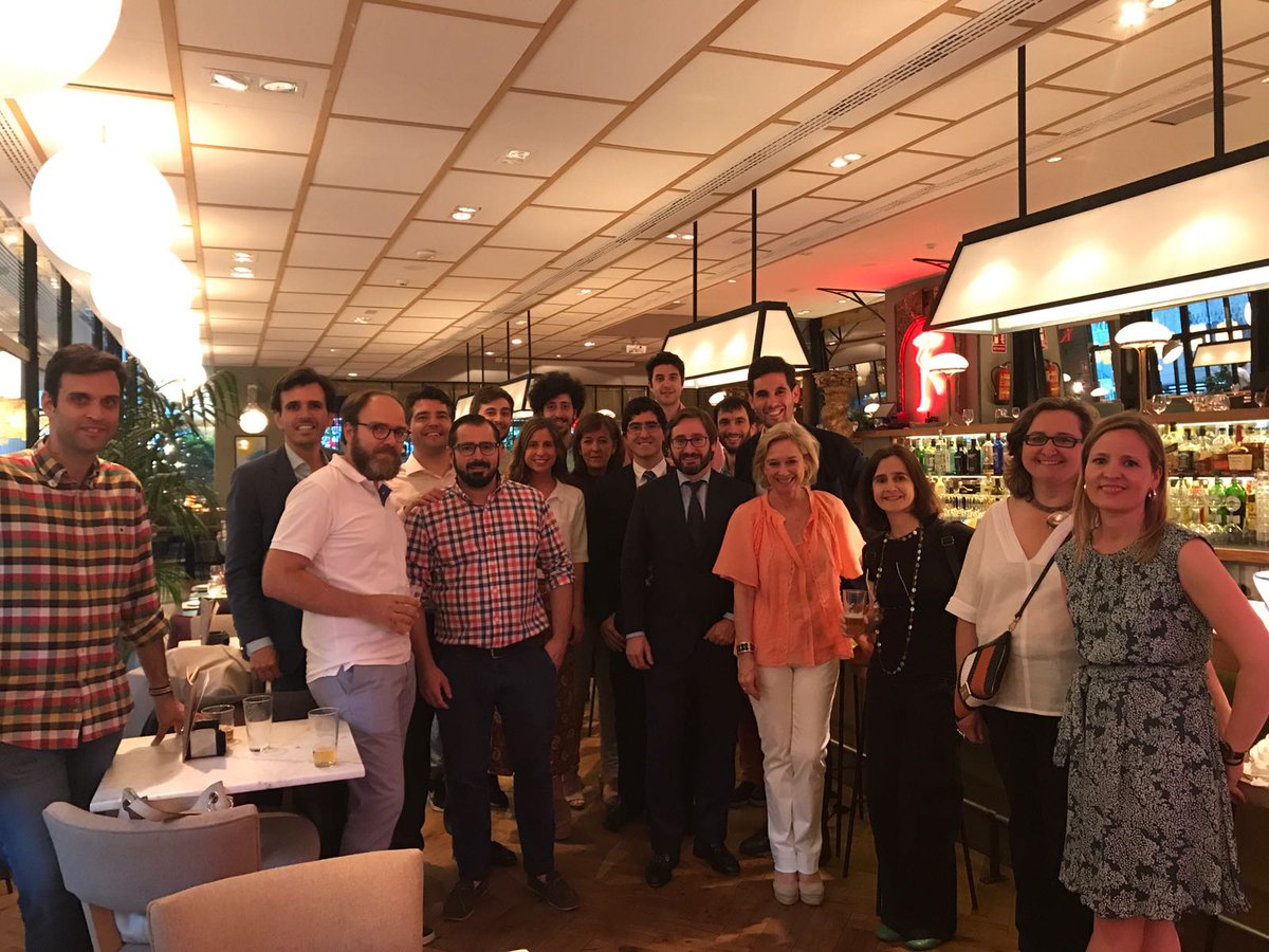 CirculoNavarra's tweet image. Ayer el Comité de Jóvenes del Círculo de Navarra organizó su primer afterwok en Makkila (Núñez de Balboa, 75) ¡Todo un éxito!