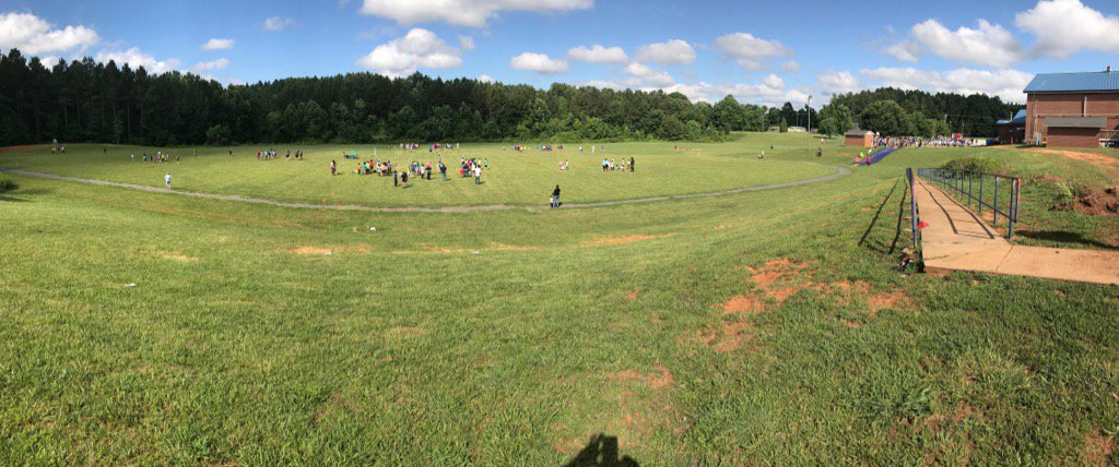 courtwrightmr's tweet photo. Field day fun! @HD_Coachv @FITinEDU @posteducation https://t.co/WHwioTxALu