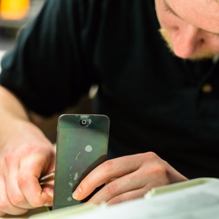 A2Computers's tweet image. It's National Best Friends Day! Get your phone fixed so you can text back your bff.