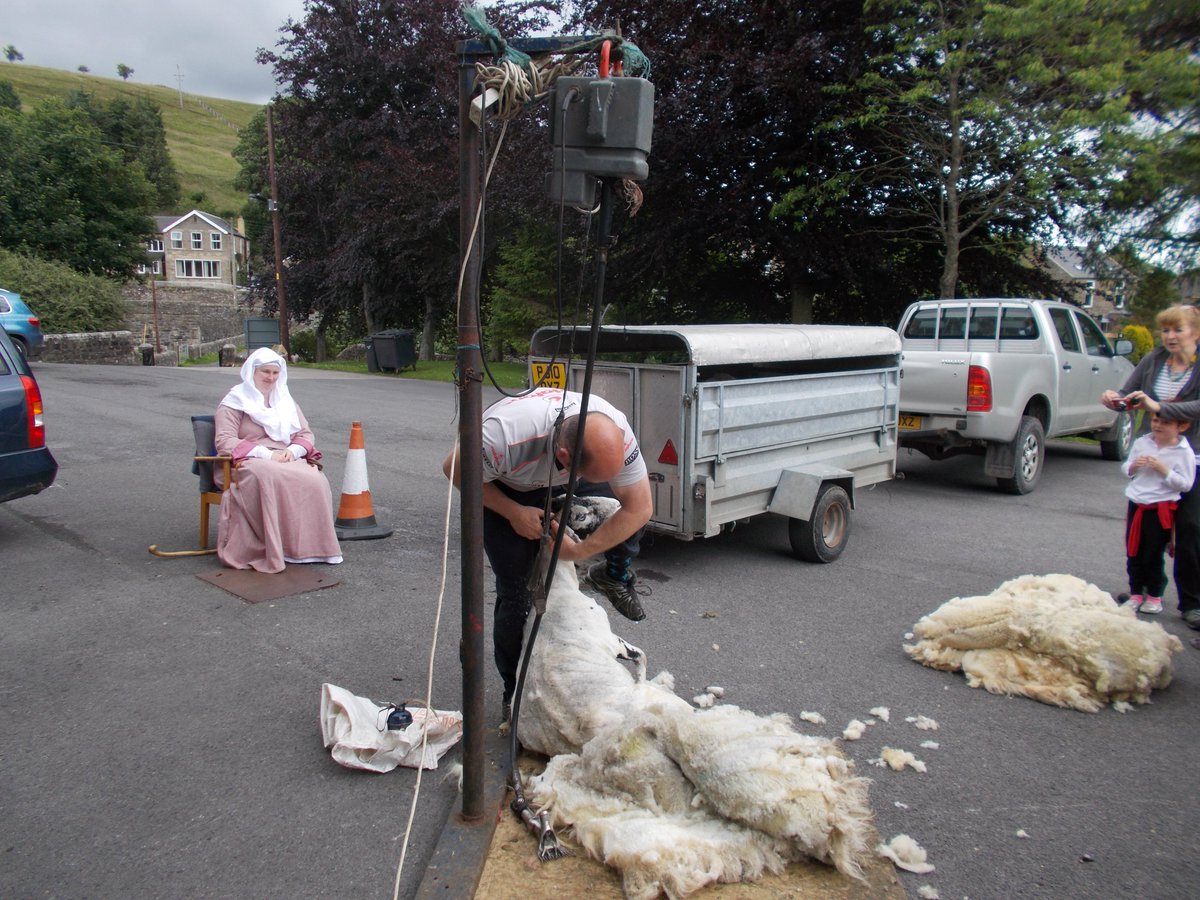 Sheep_365's tweet photo. How many schools can say that they were joined by an Anglo-Saxon for a shearing demonstration? Well, we can!
#Sheep365
#Sheepweek2017 https://t.co/rENBPWATRx
