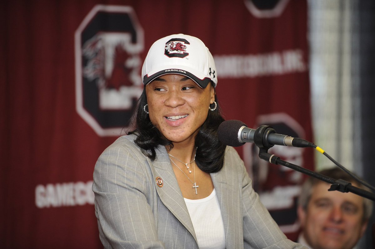 GamecockWBB's tweet photo. #TBT to @dawnstaley joining #Gamecocks - 5/10/08. SInce then? 1 nat'l title, 4 SEC champs, 10 All-America picks, 4 SEC POY, 21 All-SEC. https://t.co/DEw41iWOe9