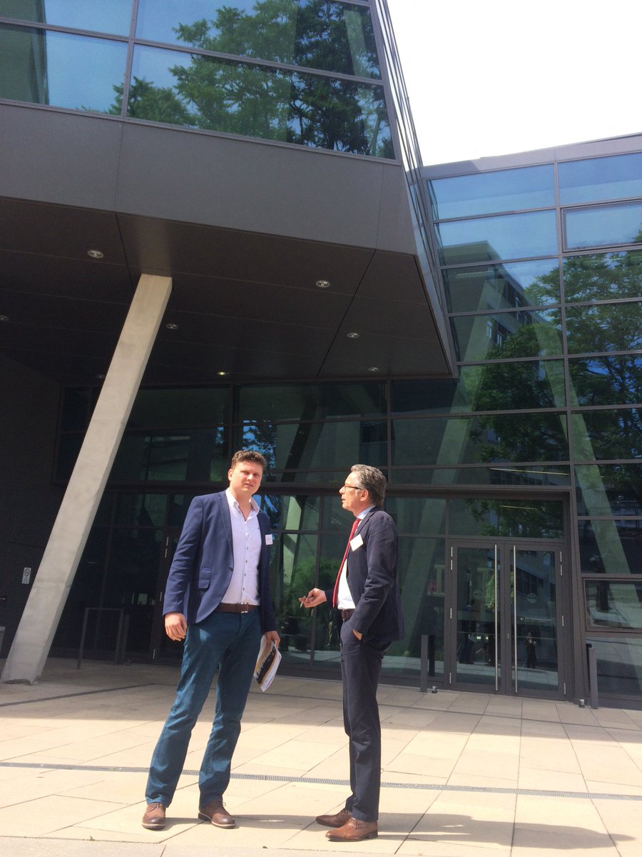 ITFORWORKeV's tweet image. Interessante Gespräche im Sonnenschein
@darmstadtium #KonM40