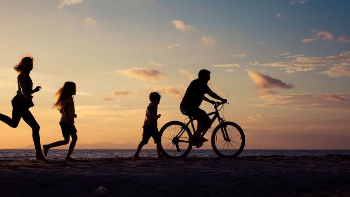 BikeRoar's tweet photo. Father's Day Gift Guide https://t.co/L4HcRHbxfq w ideas from @ridecannondale @foothillproduct @garmin @smarthalo @speedsleev @stravacycling https://t.co/TmKbRXM0cJ