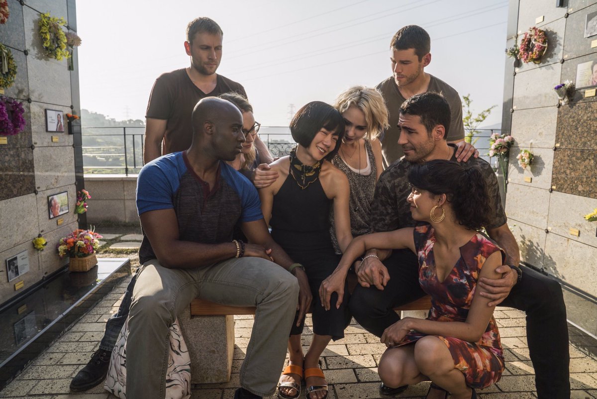 _Pandem0nium's tweet photo. Mi familia es hermosa. 

#BringBackSense8 https://t.co/xSoPsLX4n8