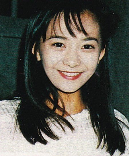 華原朋美 26th Memories A Twitter 遠峯ありさ時代の下積みがあるから 今があるんだなとしみじみしました でもやっぱり華原朋美として今があるのは歌手として沢山の人を魅了してきたからです 貴方の歌声に救われた人はきっと沢山います 華原朋美になってくれて