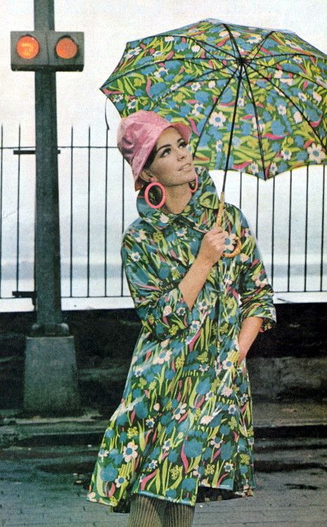 Always match your coat to your umbrella! 1960s #vintagefashion