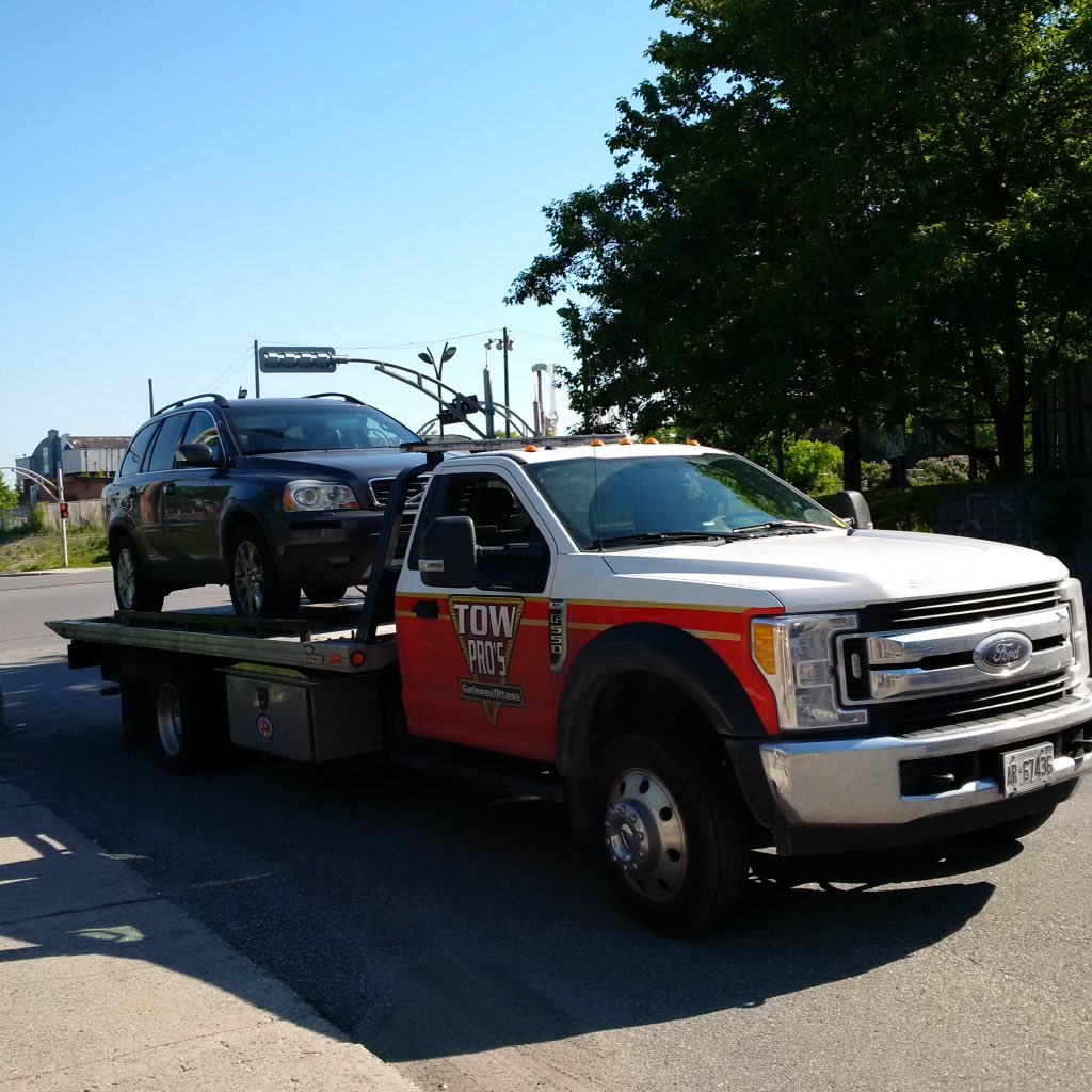 Martin_Potvin's tweet photo. Mon "lift" a eu besoin d'un lift ce matin! Au moins, il faisait beau! Est-ce qu'il y a des alternateurs sur Kijiji?!? https://t.co/lRS2v4RUuW