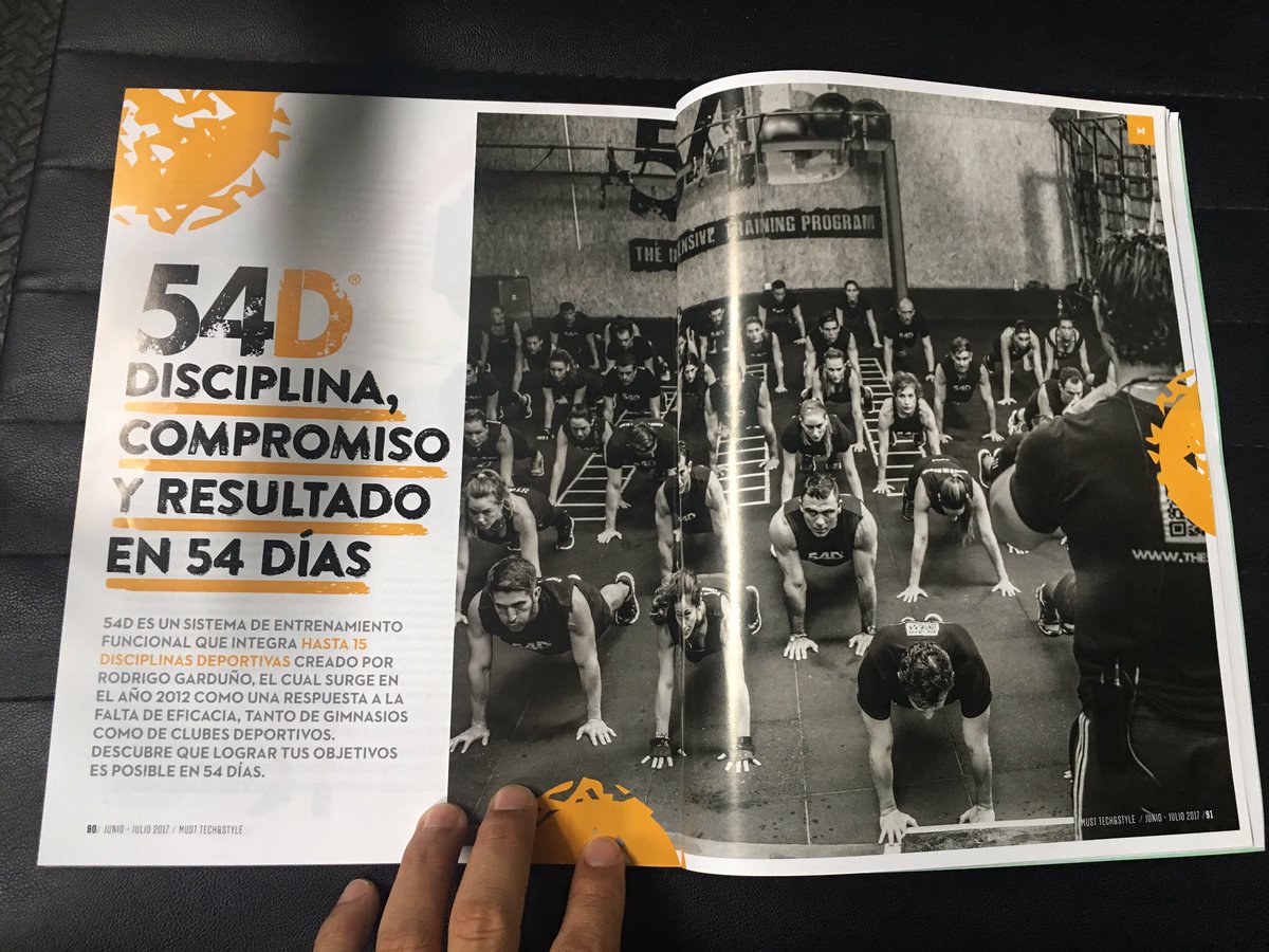 Bit_Halving's tweet photo. Mientras tanto en la revista "Must" en su especial de #Verano y #Fitness extraordinario reportaje de #54D y mío!! Muchas gracias!! https://t.co/SzPn79jmSQ