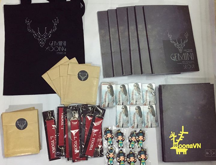 yoonavncom's tweet image. Gemini Seoul Exhibition Goods từ @YAASIAFU đã cập bến ^^
Từ ngày mai chúng mình sẽ bắt đầu trả goods cho các bạn nhé.