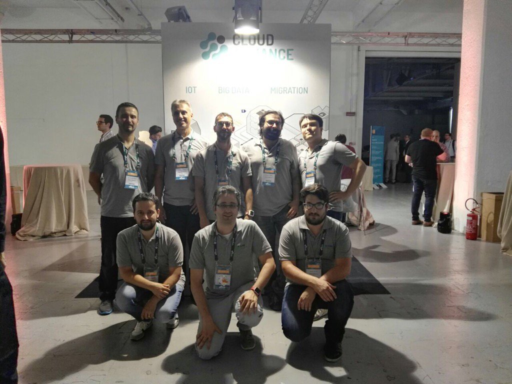beSharp_spa's tweet photo. @cloudallianceit staff al (quasi) gran completo a #AWSSummit!!! #Proud2beCloud https://t.co/5smxJq1EG8