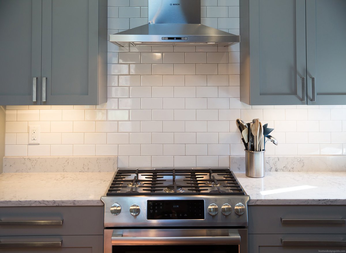 #MarthasVineyard Kitchen #design and architectural renovations (Rock Pond Kitchens: ow.ly/D2yK30cngX0)
