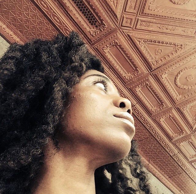 Siovhantweets's tweet photo. Watching Comey testify like... #NoDoubt #america #drama #45 #lies #highanxiety #americanMess #ComeyTestimony #receipts #blackgirlwonder https://t.co/Og71ZCYQr8