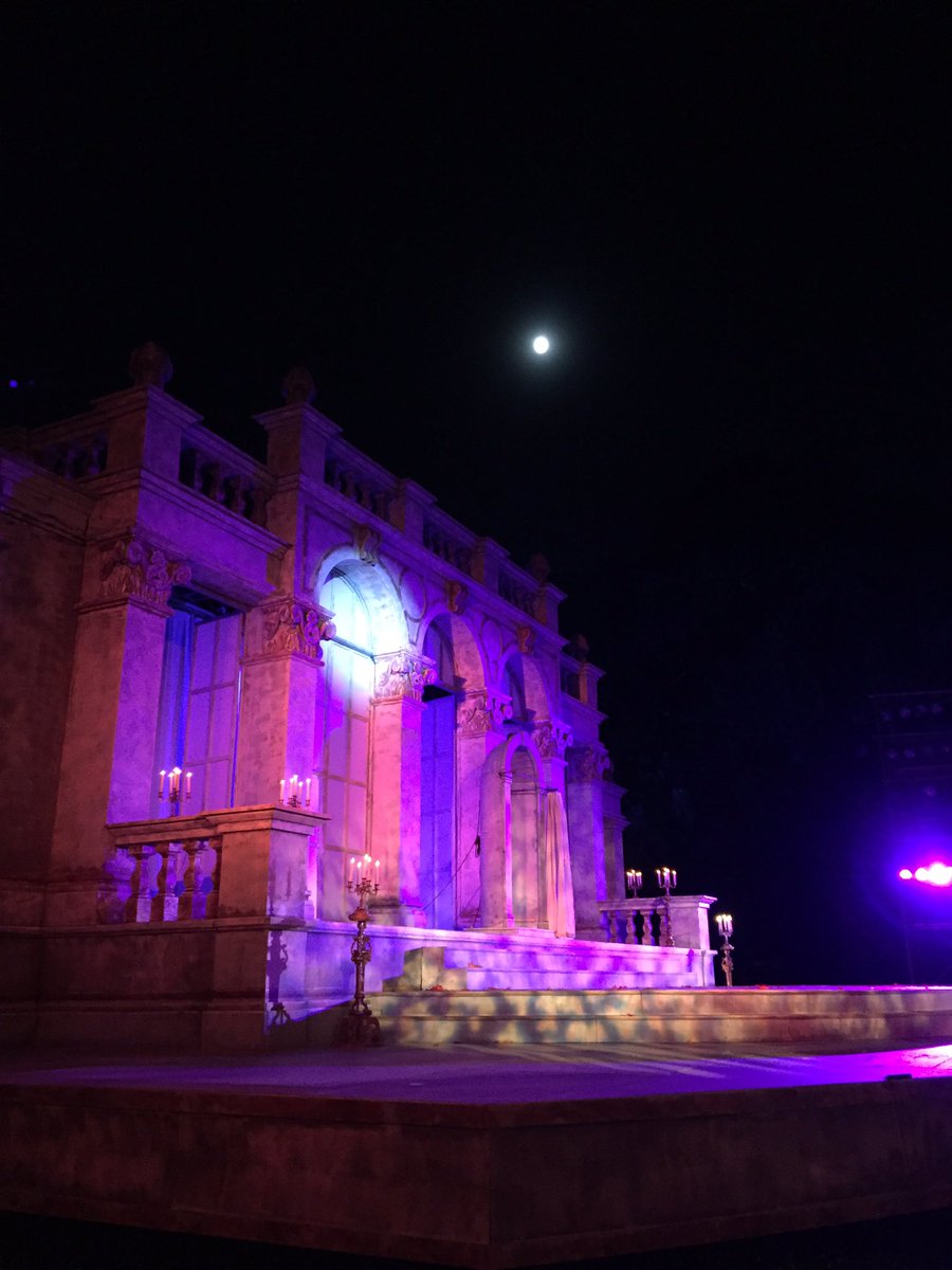 alisonbauza's tweet photo. Last night was the most inspiring for @shakesfestSTL. The moon really adds to the effect. 🌕🎭✨ #intheglen #SFSTL #TheWintersTale https://t.co/qDhySWPZdC