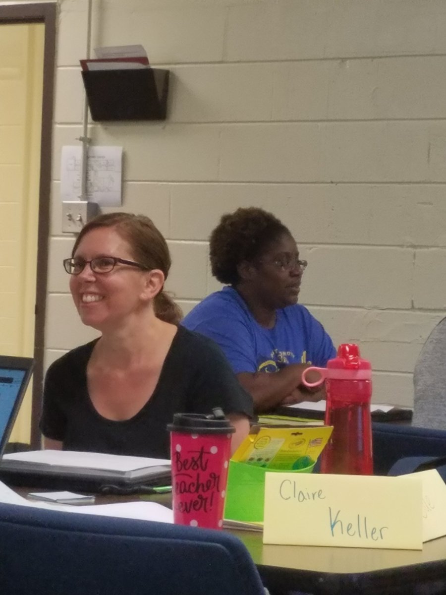 CCSDTitleONE's tweet photo. Teachers love collaborating #ccsdtitleone #PBL https://t.co/YqaaiVAetV